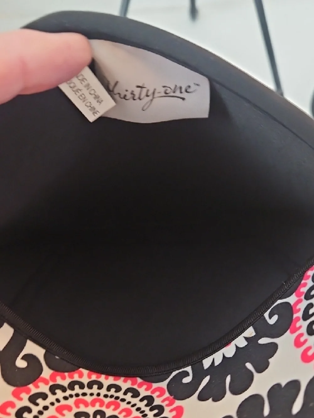 thirty-one Medallion Black, White & Pink Scuba Tote Tablet Ipad Sleeve
